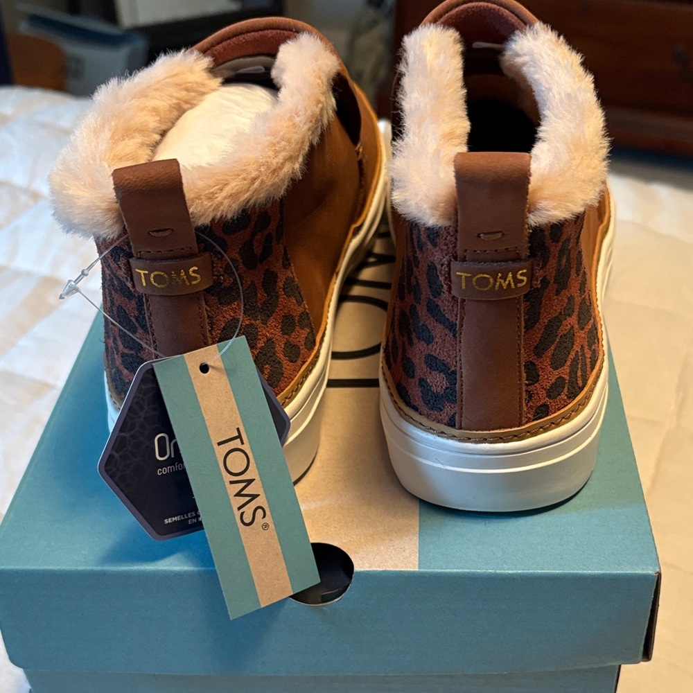 TOMS Paxton Dark Ember Nubuck/leopard print Shoes